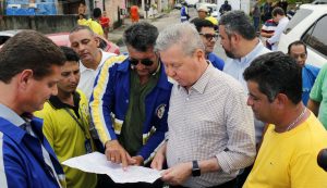 Raulzinho acompanha serviços de infraestrutura no Mutirão