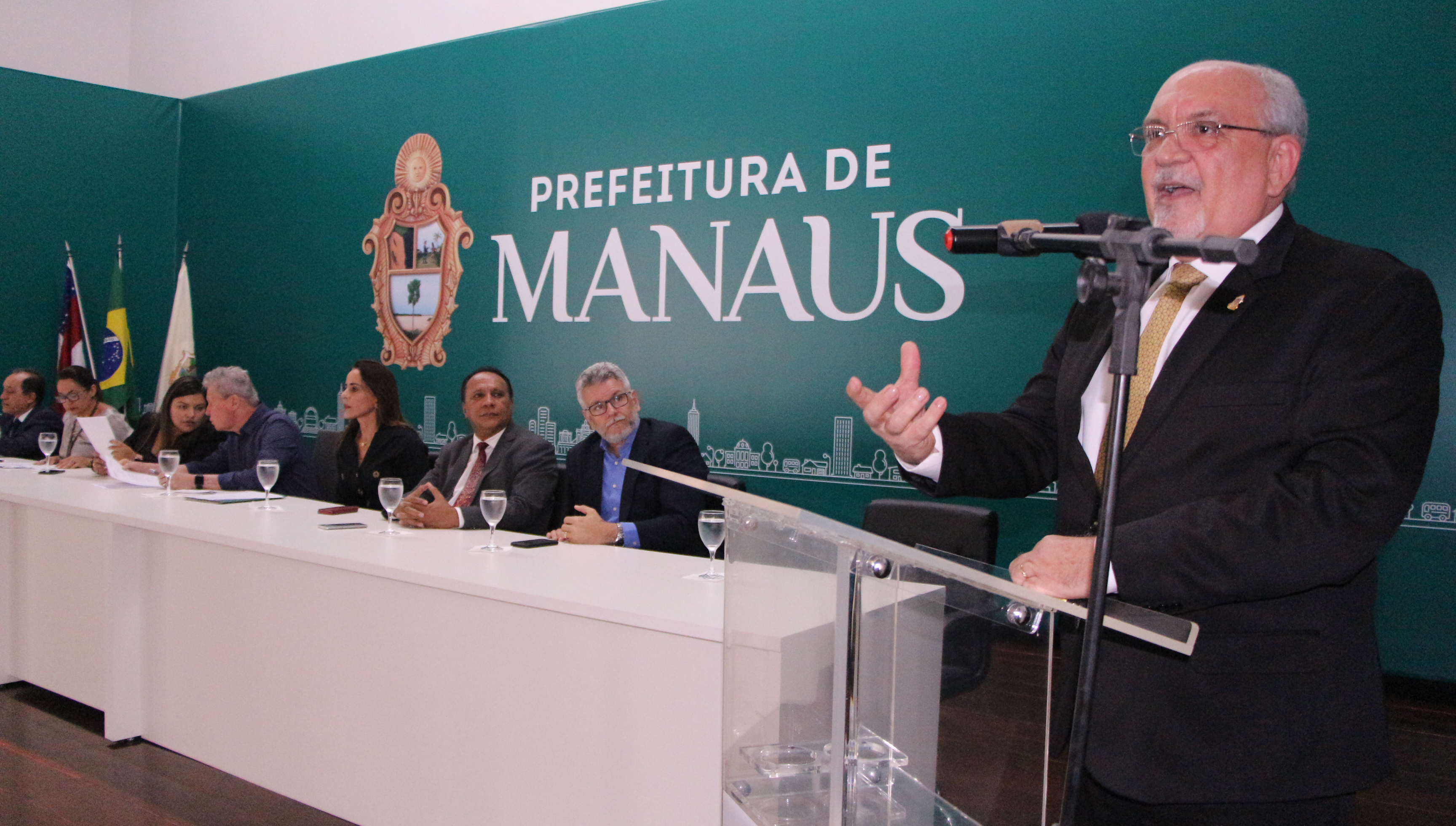 Wallace Oliveira Prestigia Divulgação De Novas Leis Sancionadas Pelo Prefeito De Manaus