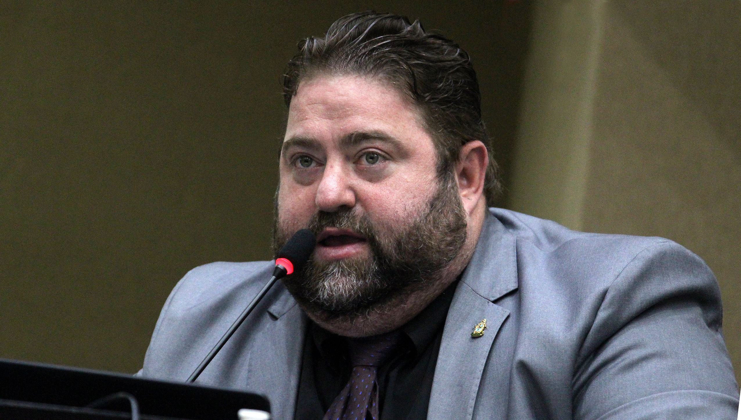 Vereador William Alemão defende retorno das atividades no comércio o mais  rápido possível - Câmara Municipal de Manaus