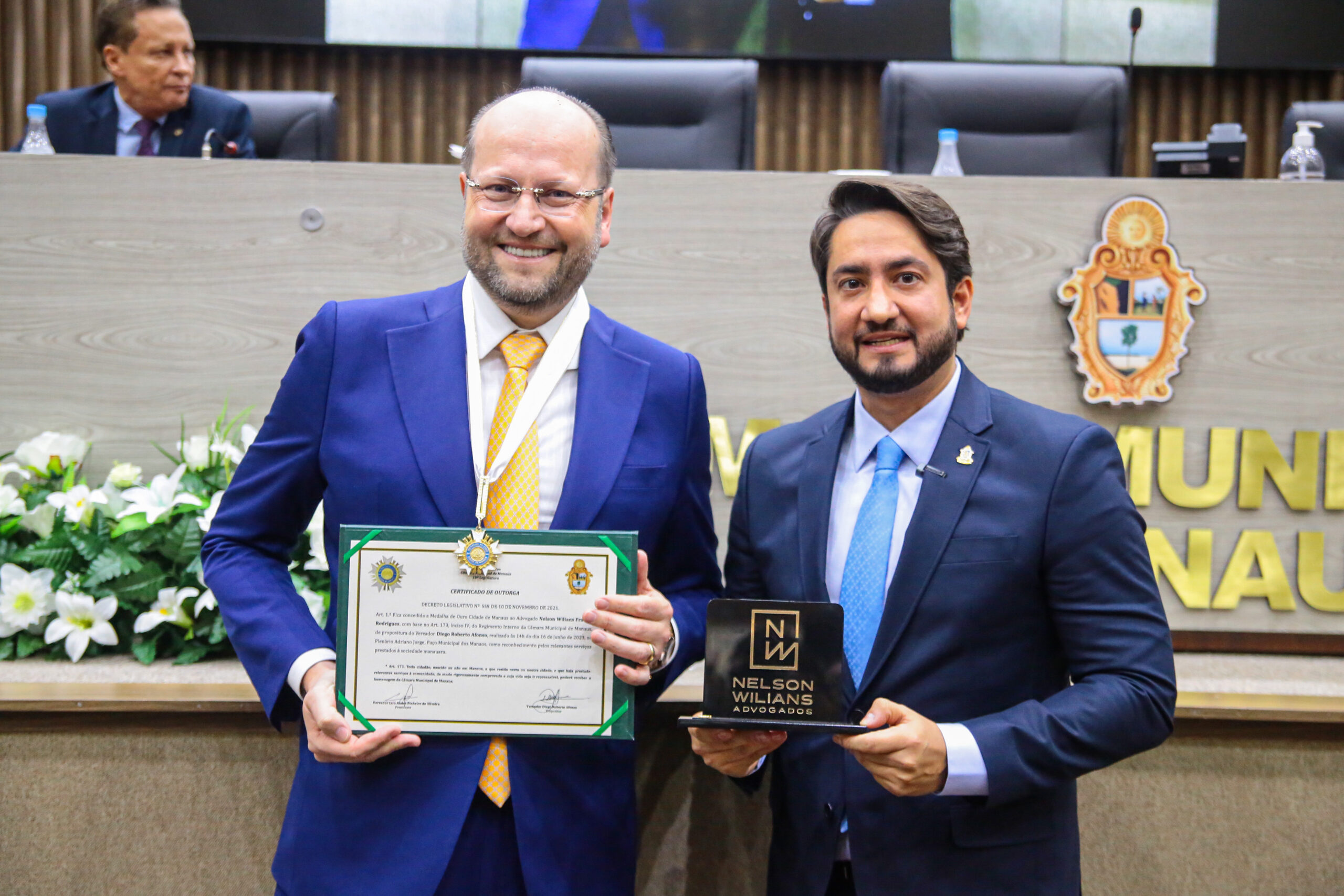 Proposto por Diego Afonso, Nelson Wilians recebe Medalha de Ouro Cidade de  Manaus pela defesa da ZFM - Câmara Municipal de Manaus