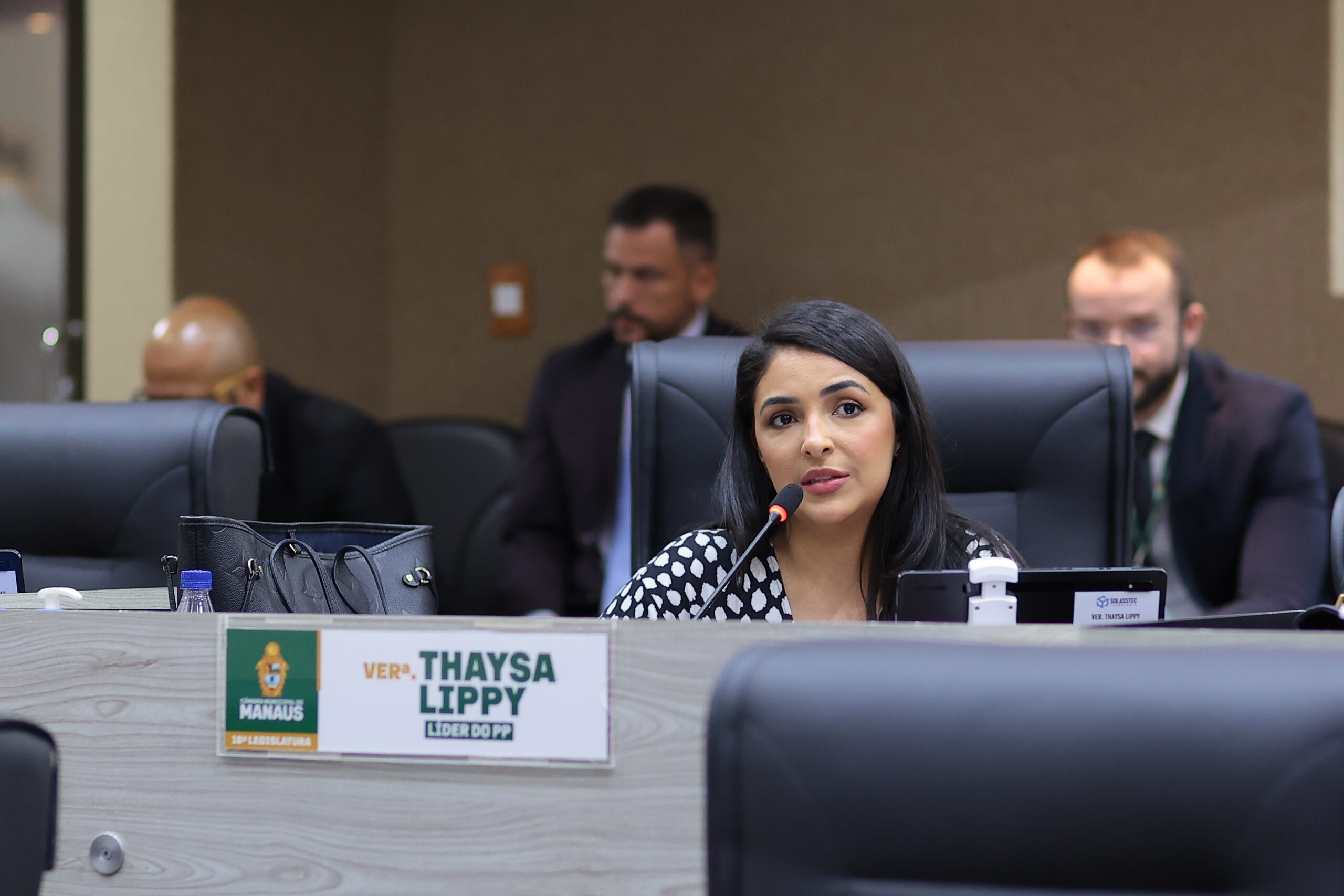 Thaysa Lippy pede esclarecimentos à Semed sobre portaria que regulamenta trabalho de mediadores