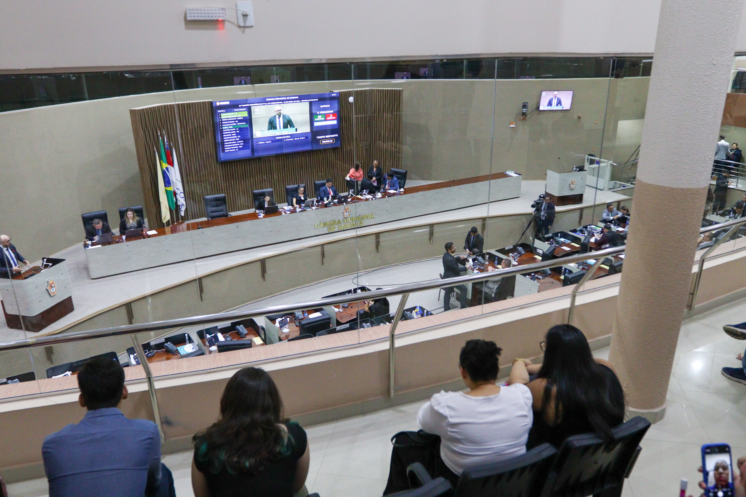 Vereadores pedem ações de revitalização para o Centro de Manaus e melhorias em escolas da zona rural