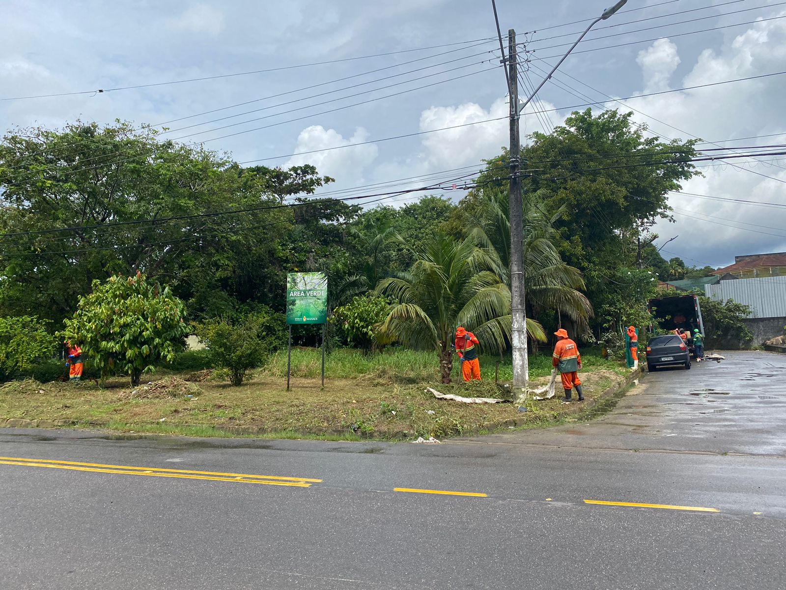 Após solicitação do vereador Joelson Silva, conjunto no bairro Planalto recebe mutirão de limpeza