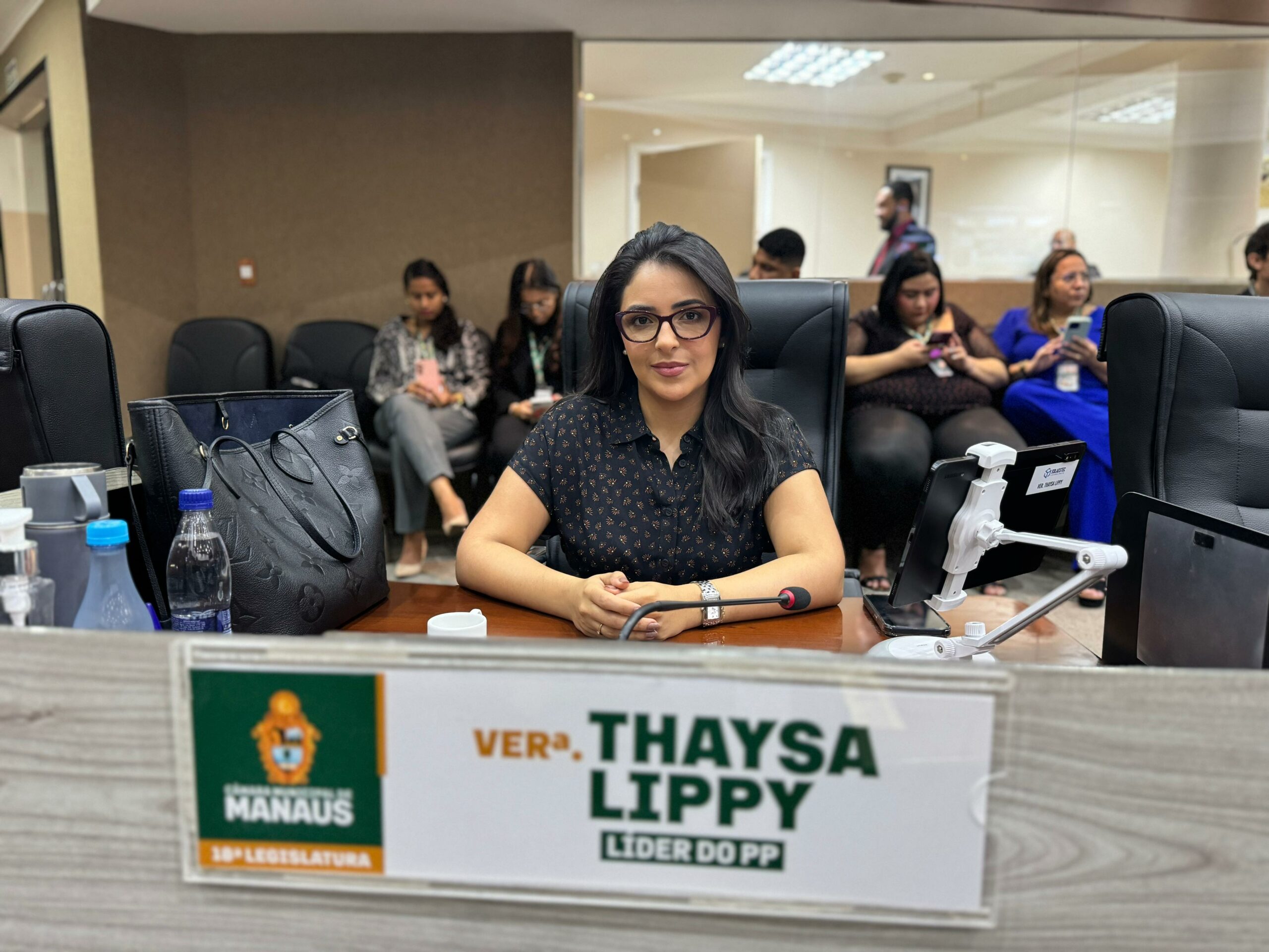 Câmara Municipal de Manaus aprova projeto de Thaysa Lippy que cria o programa ‘Comércio do Bem’