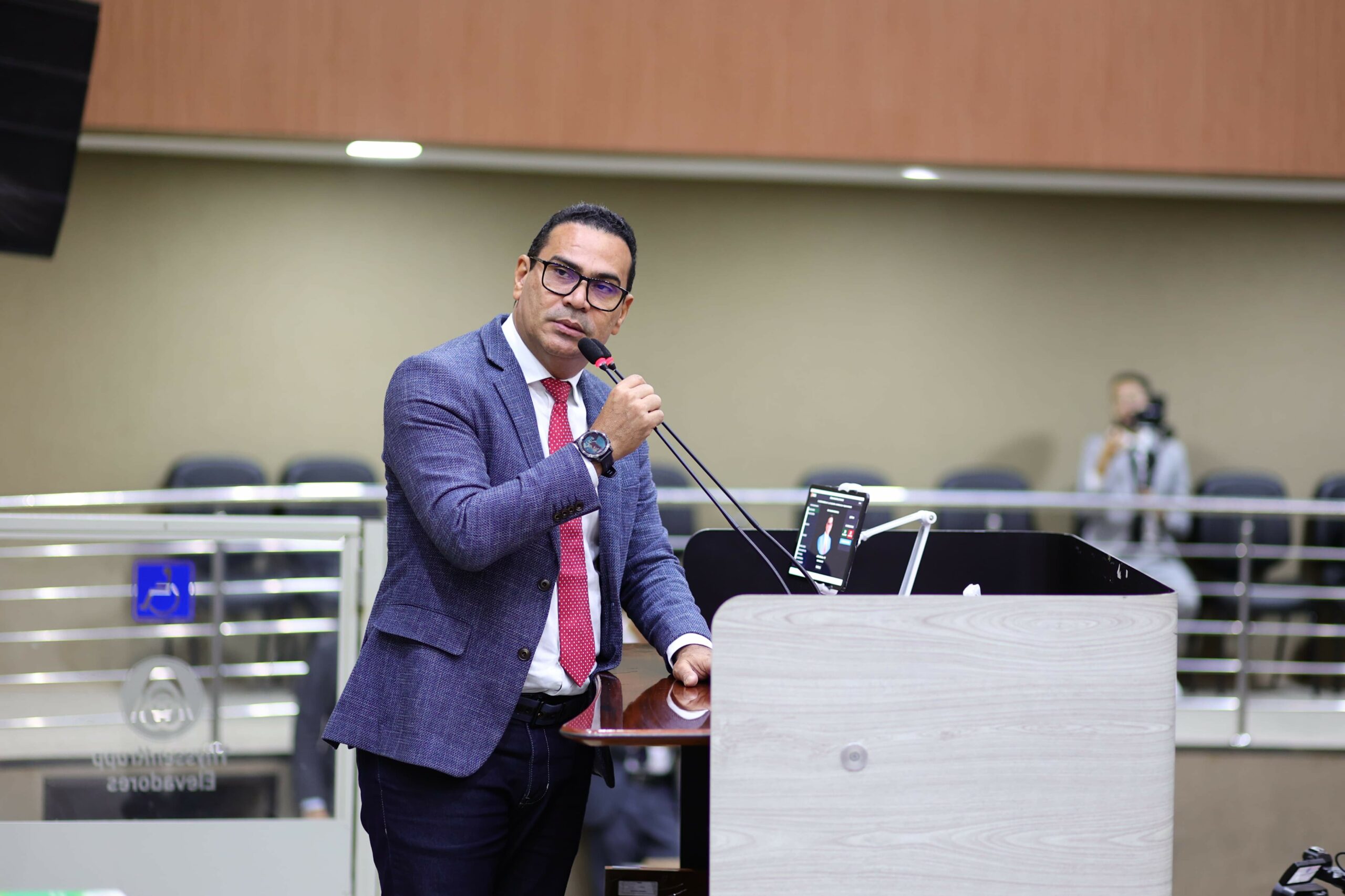 Vereador Jaildo Oliveira parabeniza iniciativa de combate a roubos no transporte público de Manaus