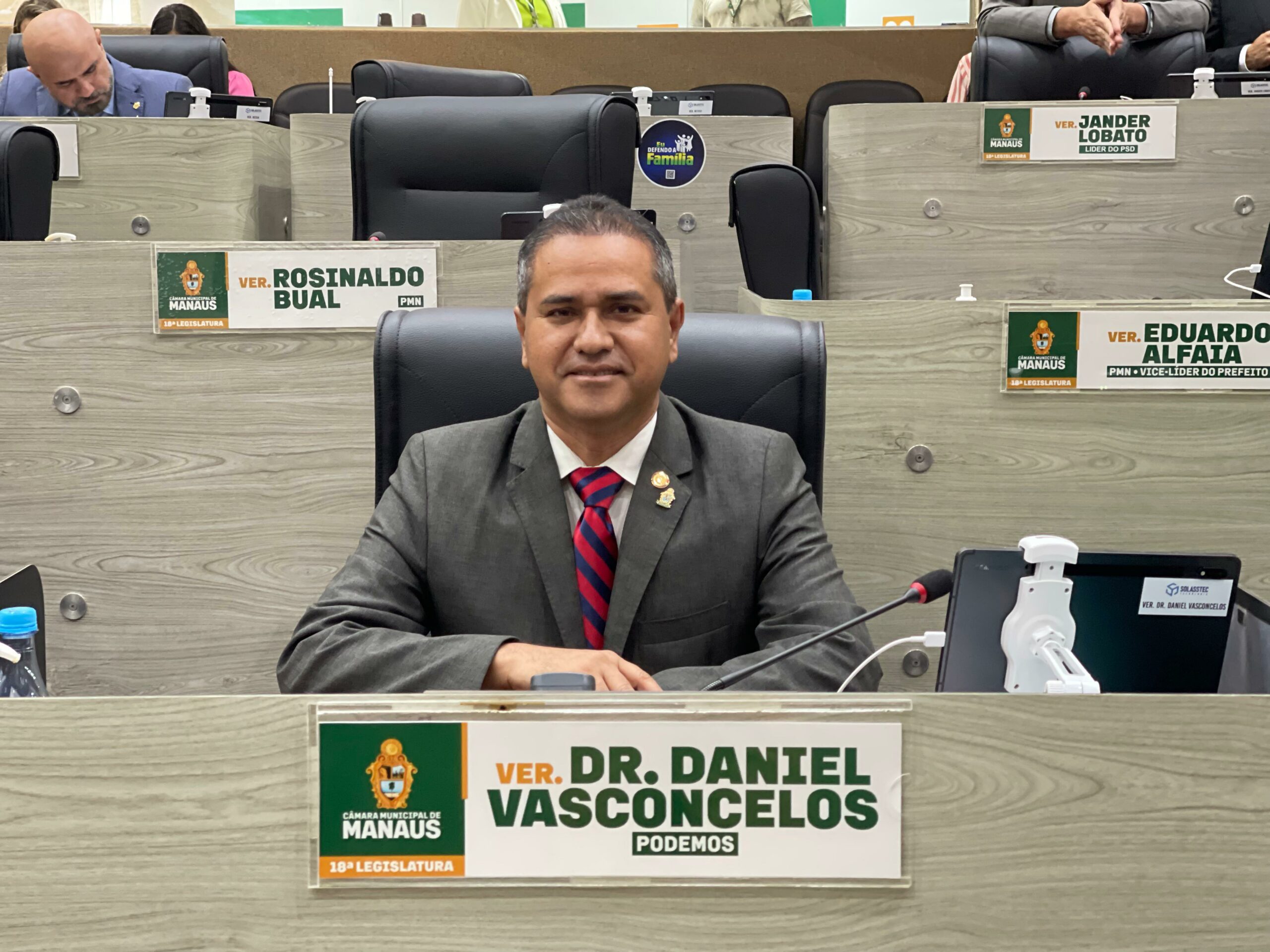Projeto de Dr. Daniel Vasconcelos que beneficia alunos com epilepsia é aprovado na Câmara Municipal