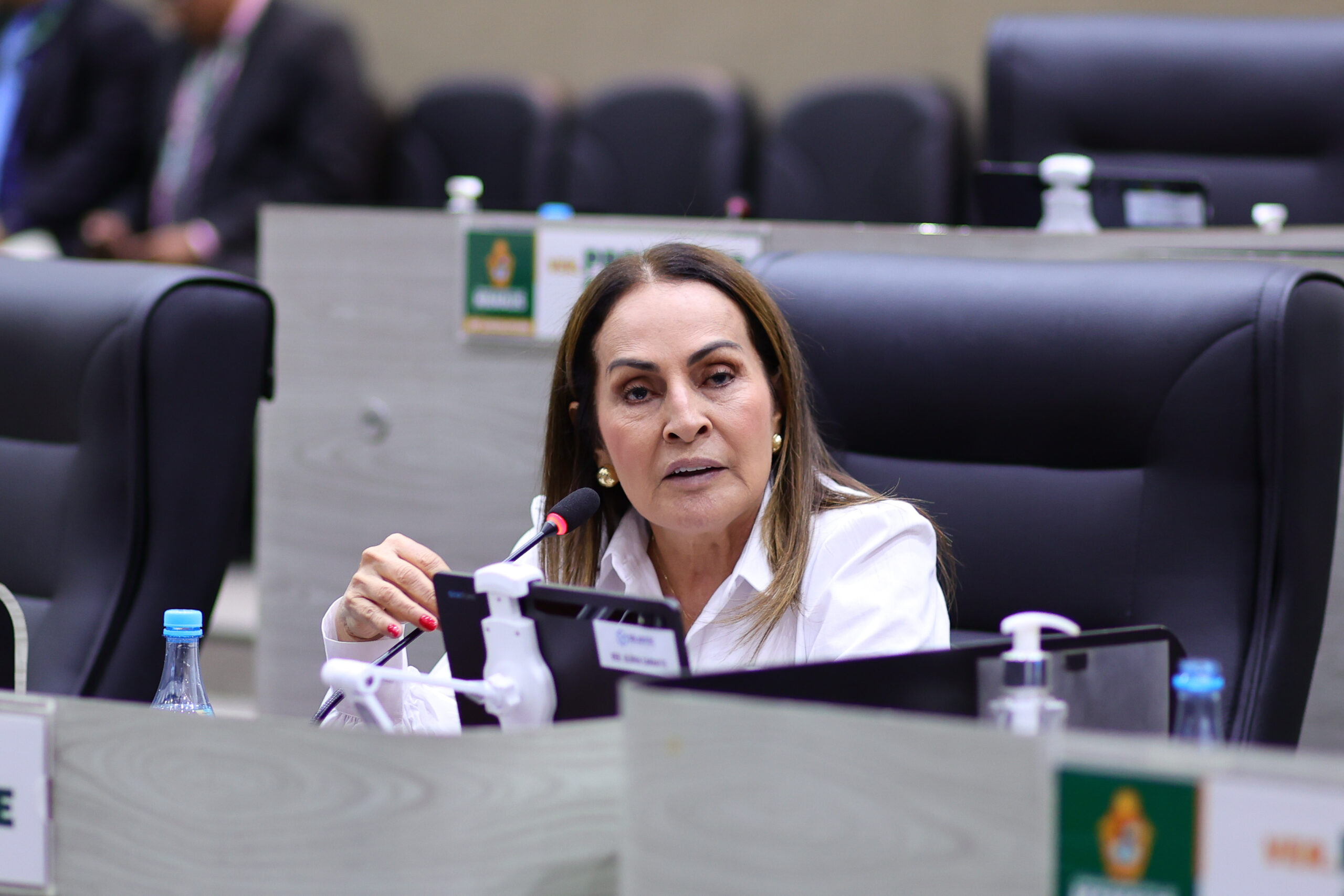 Vereadora Glória Carratte apresenta Projeto de Lei que cria selo ‘Amigo do Idoso’ em Manaus