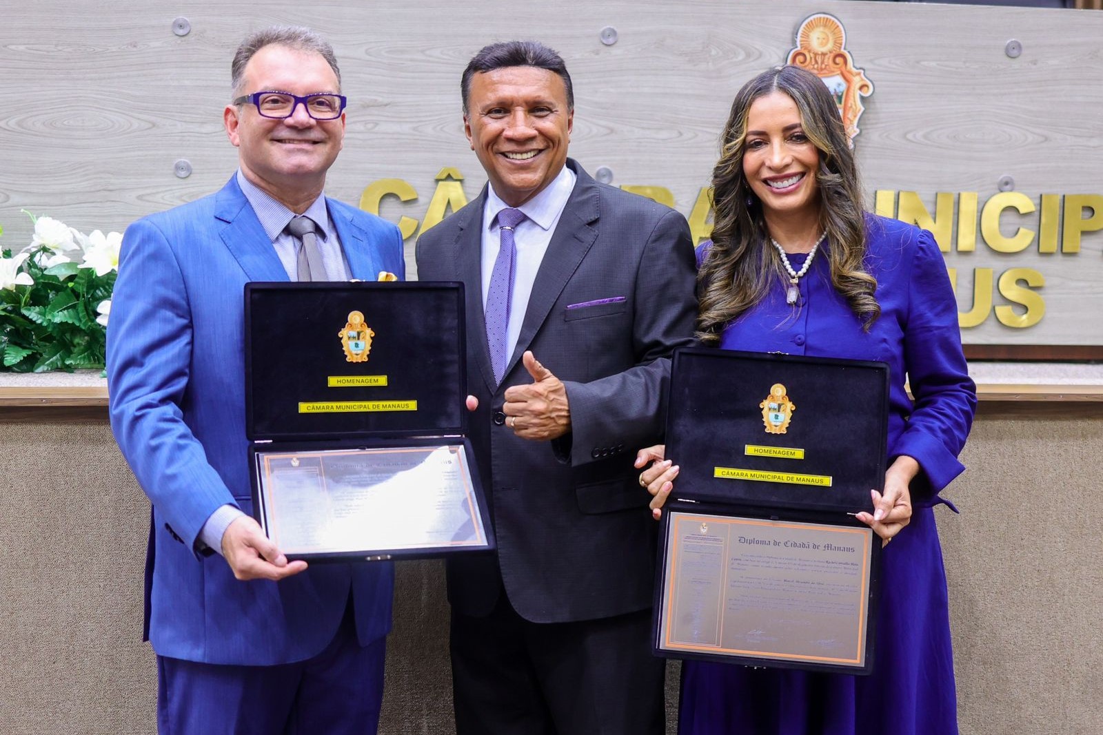 Câmara Municipal concede título de 'Cidadão de Manaus' aos líderes cristãos Maurício e Rachel Castro