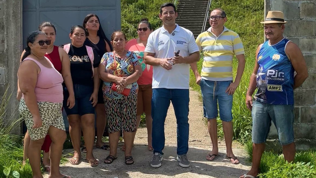 Vereador Saimon Bessa e comunitários da Zona Norte de Manaus - Foto: Paulo César Pantoja