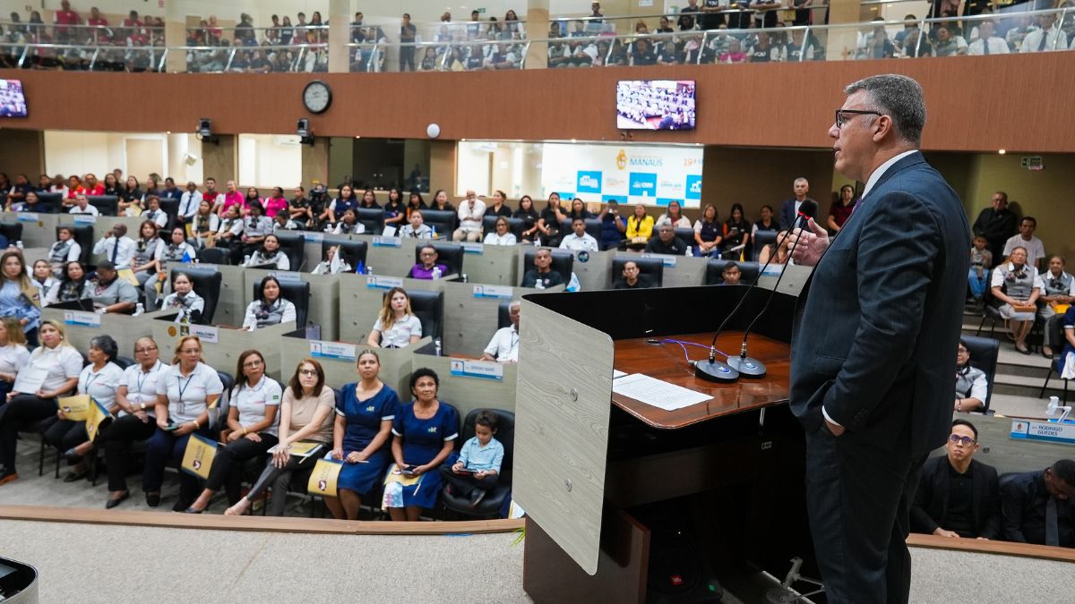 Câmara Municipal de Manaus homenageia os 48 anos da Igreja Universal do Reino de Deus