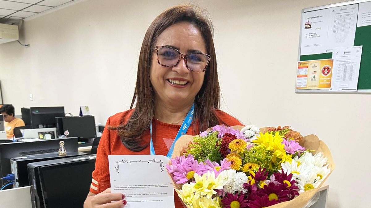 Servidora Ana Cláudia Ayres celebra 40 anos de dedicação à Câmara Municipal de Manaus