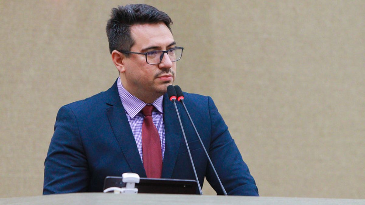 Rodrigo Guedes cobra reconstrução da passarela Santos Dumont, na avenida Torquato Tapajós