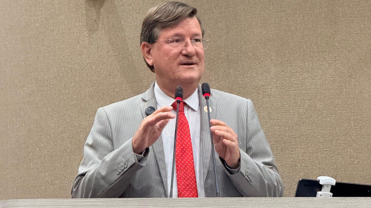 Zé Ricardo apresenta projeto para criar Política de Economia Solidária em Manaus