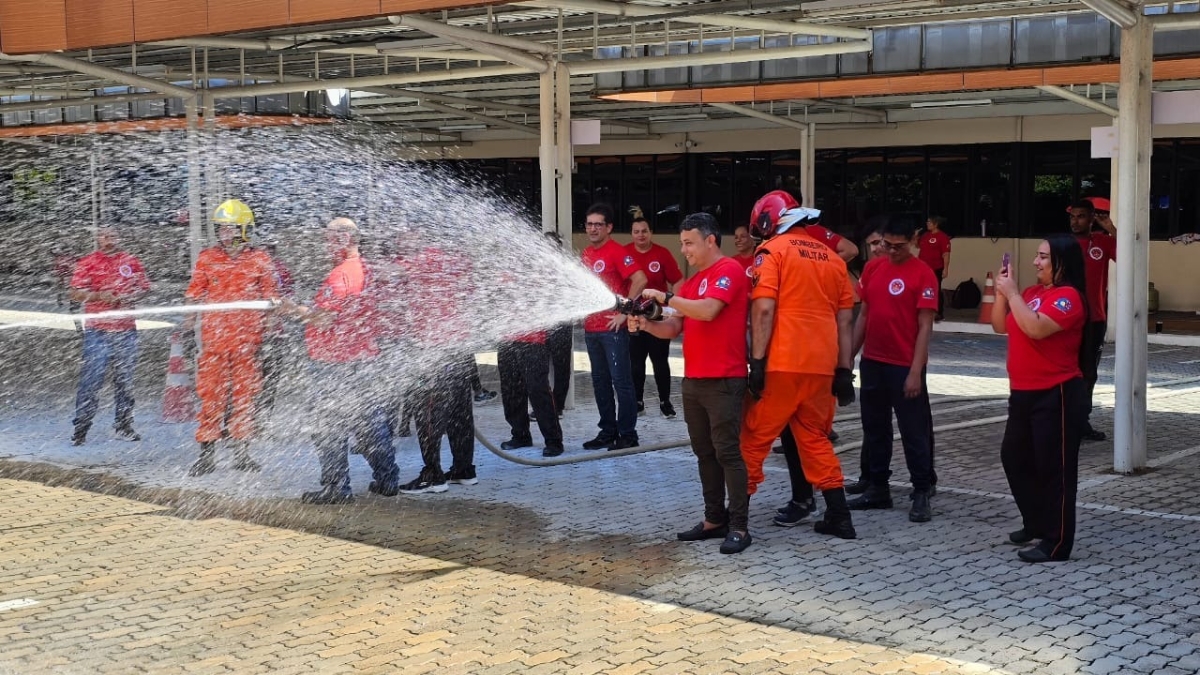 Câmara Municipal de Manaus realiza curso de brigadistas para servidores da Casa