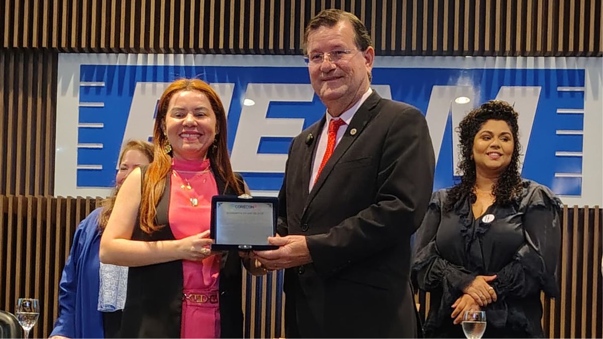 Vereador Zé Ricardo recebe título de ‘Economista do Ano’ no Amazonas