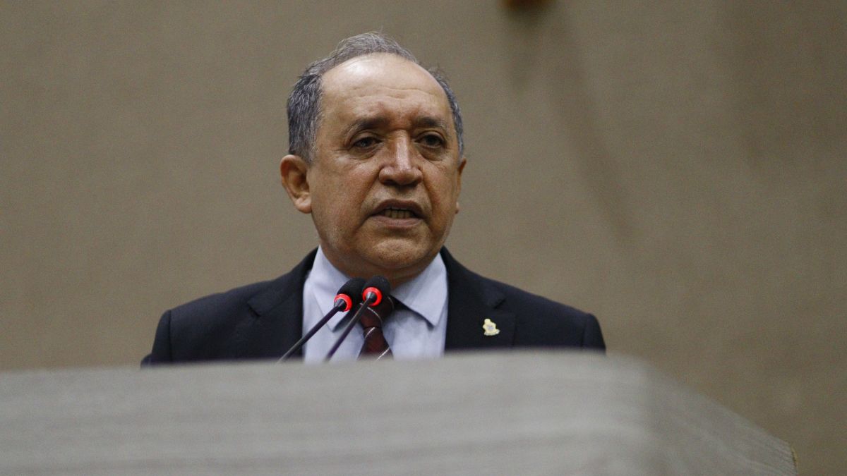 Professor Samuel defende valorização do ensino da história e da geografia de Manaus e do Amazonas