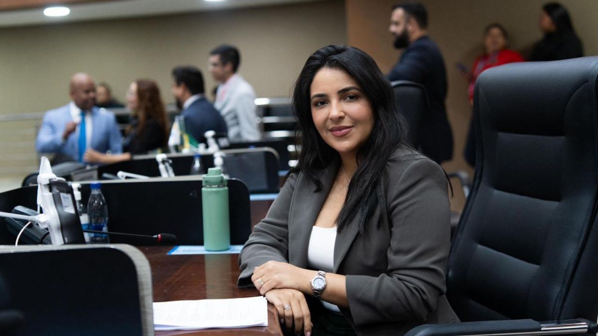 Política Municipal de Atenção Integral à Pessoa com Ansiedade de autoria da vereadora Thaysa Lippy vira lei em Manaus