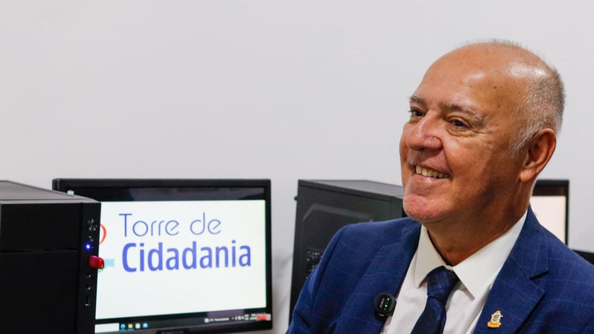 Mitoso acompanha aula inaugural do Curso de Informática na Torre da Cidadania da Zona Norte