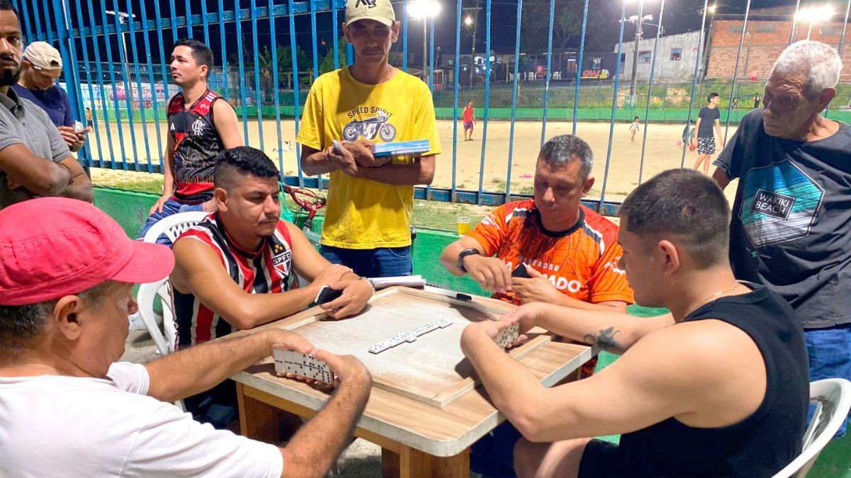 Carlos Pai Amado prestigia Copa de Dominó em homenagem ao Dia dos Pais em Manaus