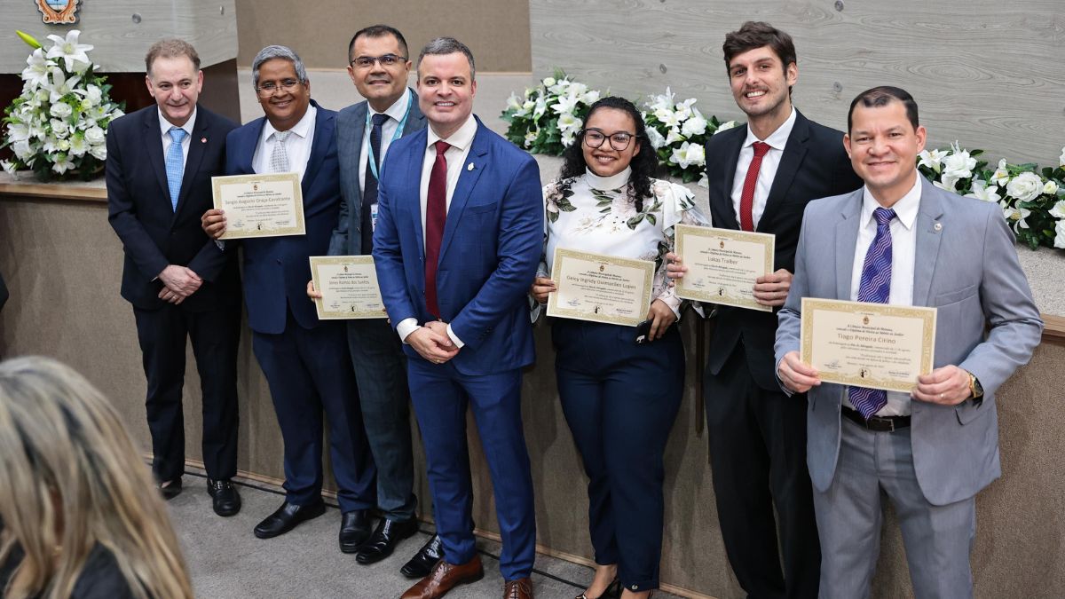 Vereador Rodrigo Sá participa de solenidade em homenagem ao Dia do Advogado na CMM