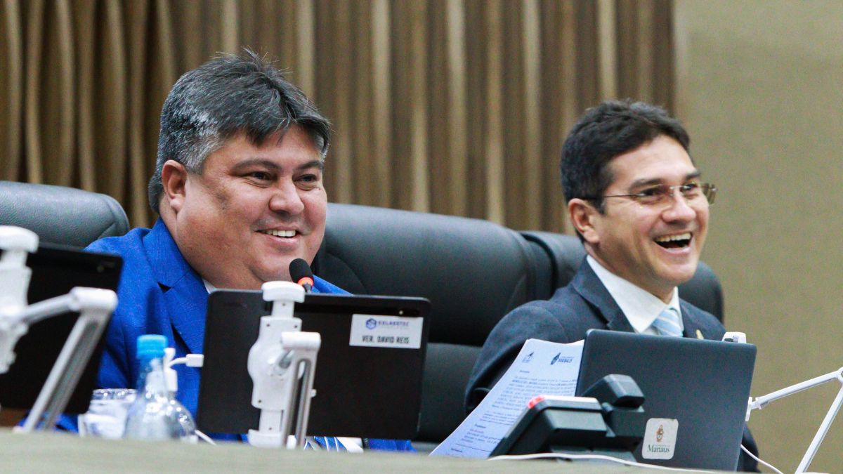 Presidente David Reis propõe leis para fortalecer saúde de crianças e adolescentes nas escolas de Manaus