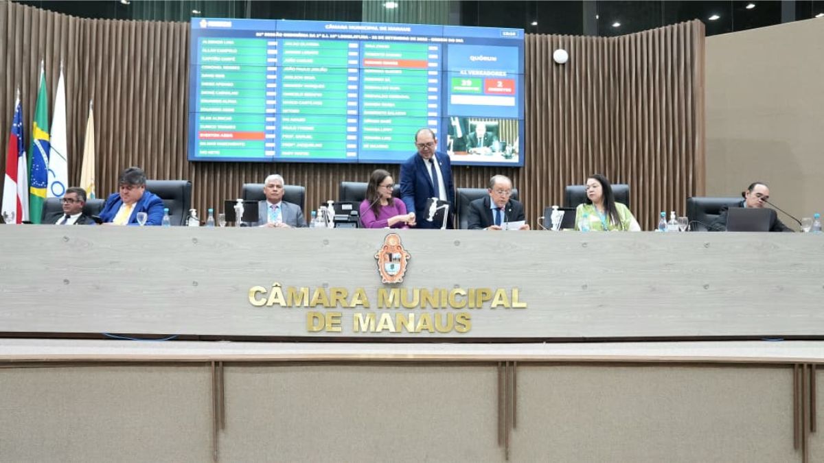 Vereador Rosivaldo Cordovil apresenta moção de parabenização a estudantes de robótica da UEA