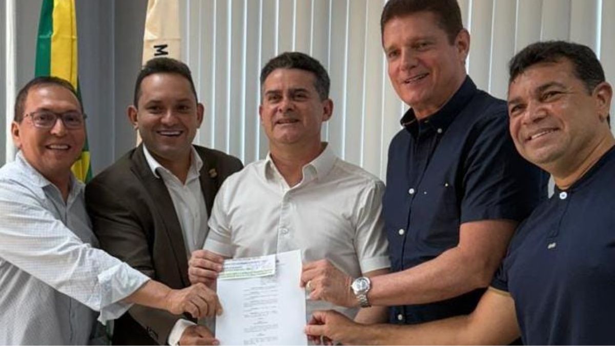 Manaus amplia frota de táxis para 10 mil e regulamenta nova lei da categoria