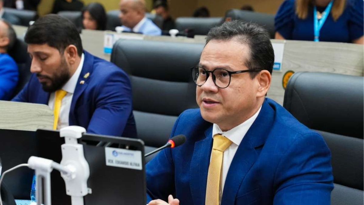 Projeto de Eduardo Alfaia institui o 'Parlamento Autista' e promove inclusão de pessoas com TEA na rotina da CMM