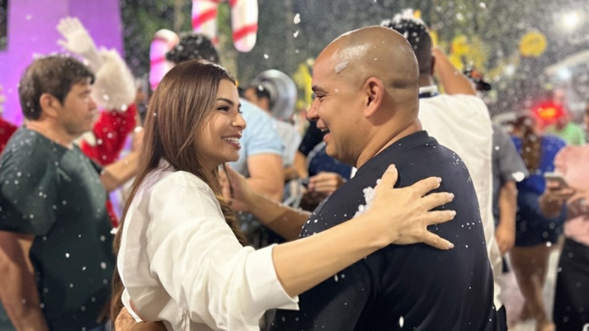 Sérgio Baré participa de inauguração da decoração de Natal na Praça dos Remédios