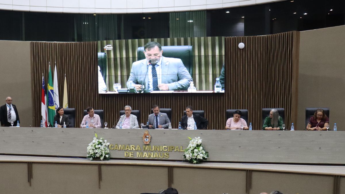 Gilmar Nascimento conduz audiência pública sobre a implementação do exame DNA-HPV no SUS