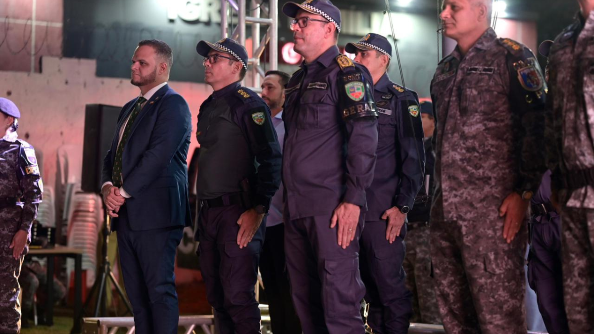 Vereador Aldenor Lima é homenageado com Medalha de Honra das Operações com Cães da Polícia Militar do Amazonas
