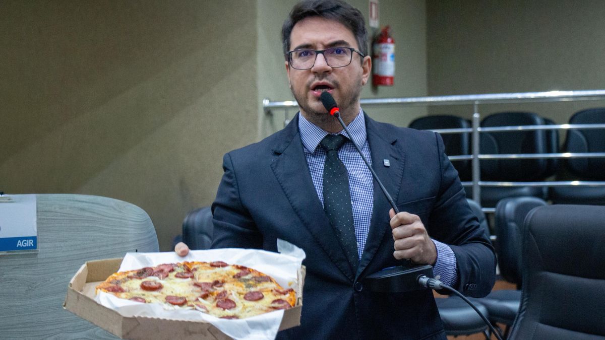 Rodrigo Guedes cobra novamente a abertura do processo de cassação do vereador Rosinaldo Bual na CMM