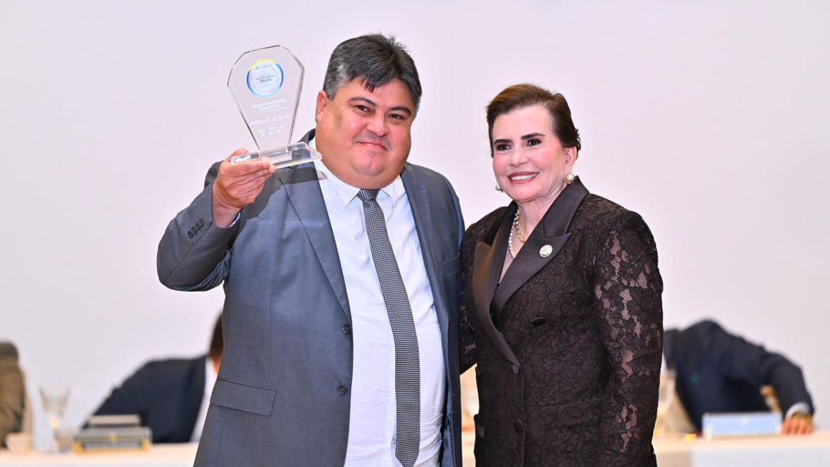 Presidente David Reis participa de solenidade do TCE-AM que oficializa entrega do Selo Prata à CMM