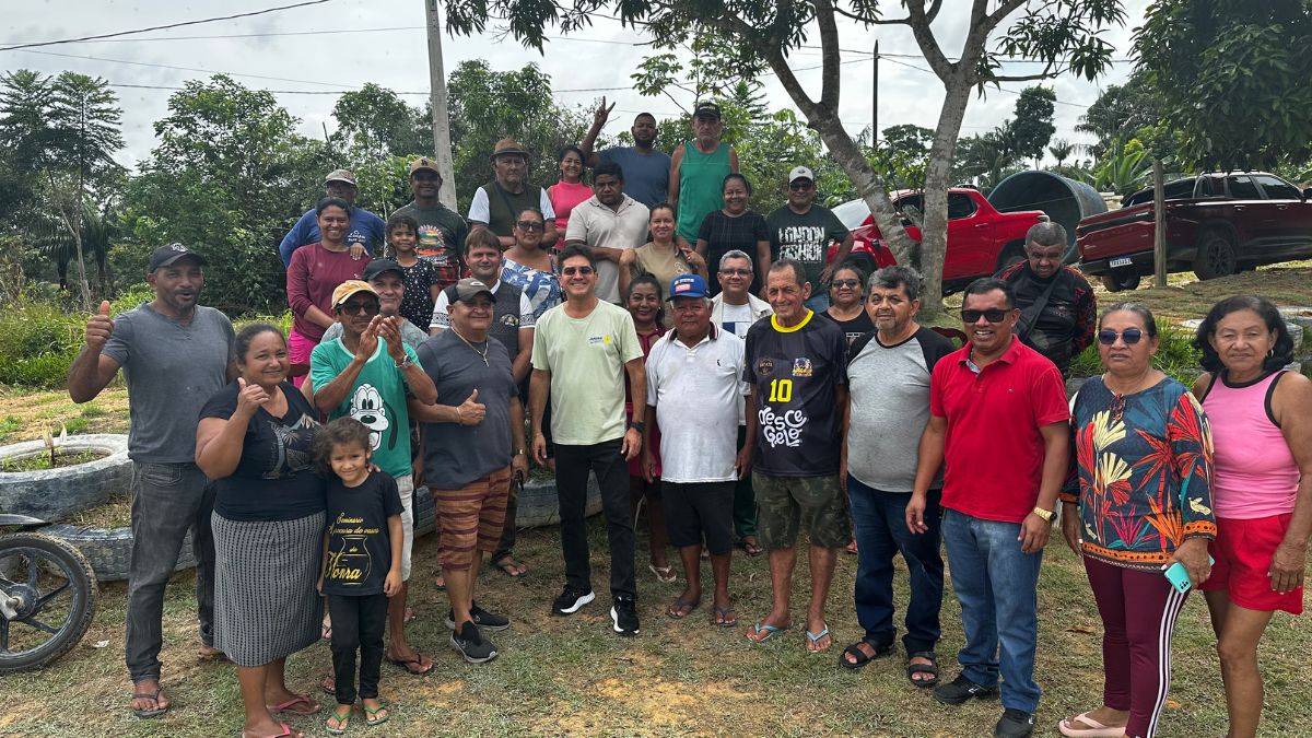 Ramal 12, no Brasileirinho recebe postes e iluminação pública