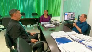 Vereador Carlos Pai Amado (Avante) participa de reunião com o IMMU - Foto: Luciano Cardoso/Assessoria parlamentar