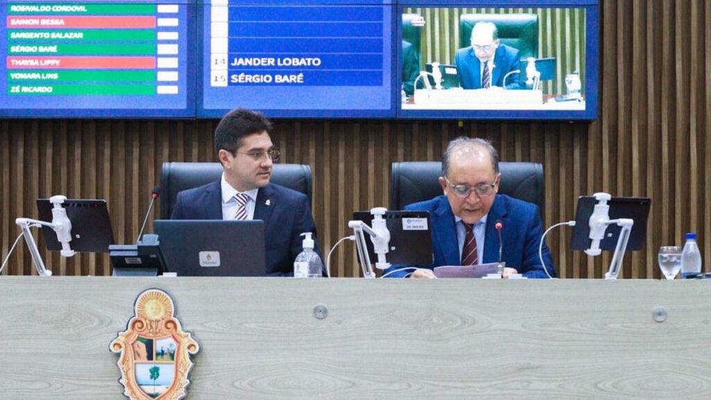 Mesa Diretora da Câmara Municipal de Manaus - Foto: Cleuton Silva e Eder França/Dicom-CMM