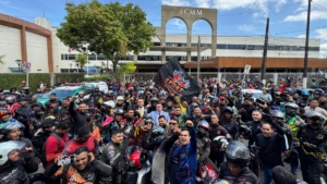 Manifestação em frente à CMM - Foto: Kelvin Dinelli