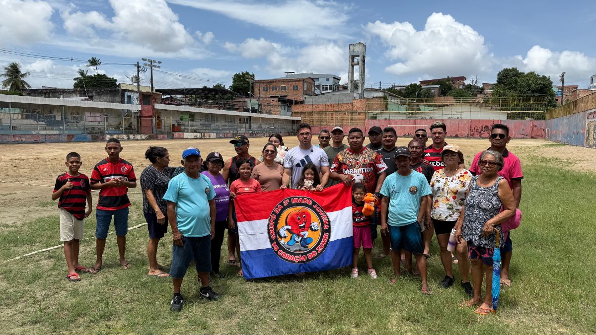 Rodrigo Guedes e moradores do Zumbi cobram a reforma do Campo do ...
