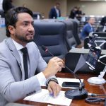 Diego Afonso destaca importância da Zona Franca de Manaus durante Tribuna Popular na CMM