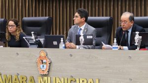 Sessão da CMM debate BR-319, trânsito e projetos de lei - Foto: Cleuton Silva e Eder França/Dicom