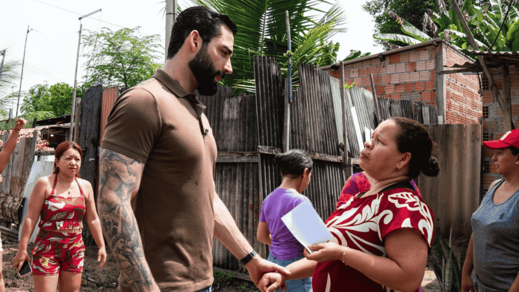 Vereador Eurico Tavares e comunitários - Foto: Assessoria parlamentar