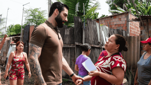 Vereador Eurico Tavares e comunitários - Foto: Assessoria parlamentar