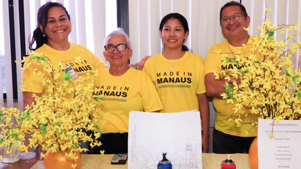 Aos 71 anos, aluna da Escola do Legislativo da CMM conclui curso de inglês e reforça importância da qualificação