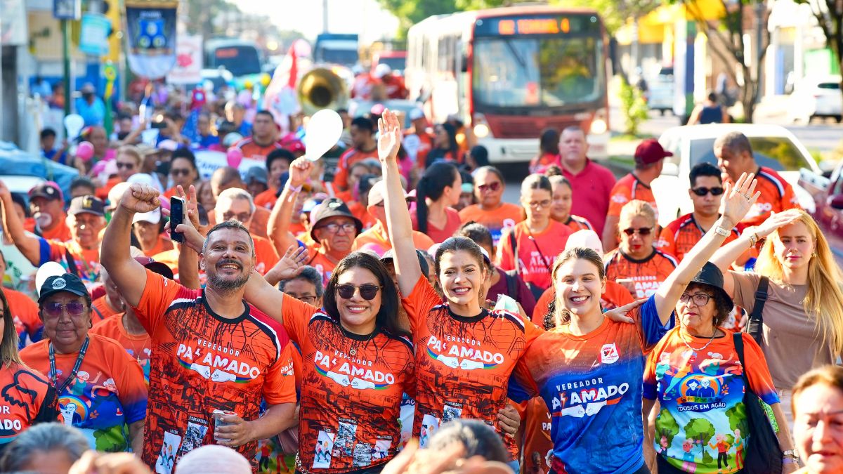 Carlos Pai Amado participa de caminhada com mais de mil idosos contra a violência e em alusão ao Dia Nacional do Diabetes