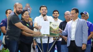 Vereador Eduardo Alfaia participou de ato ao lado do prefeito Renato Junior - Foto: Clóvis Miranda/Semcom