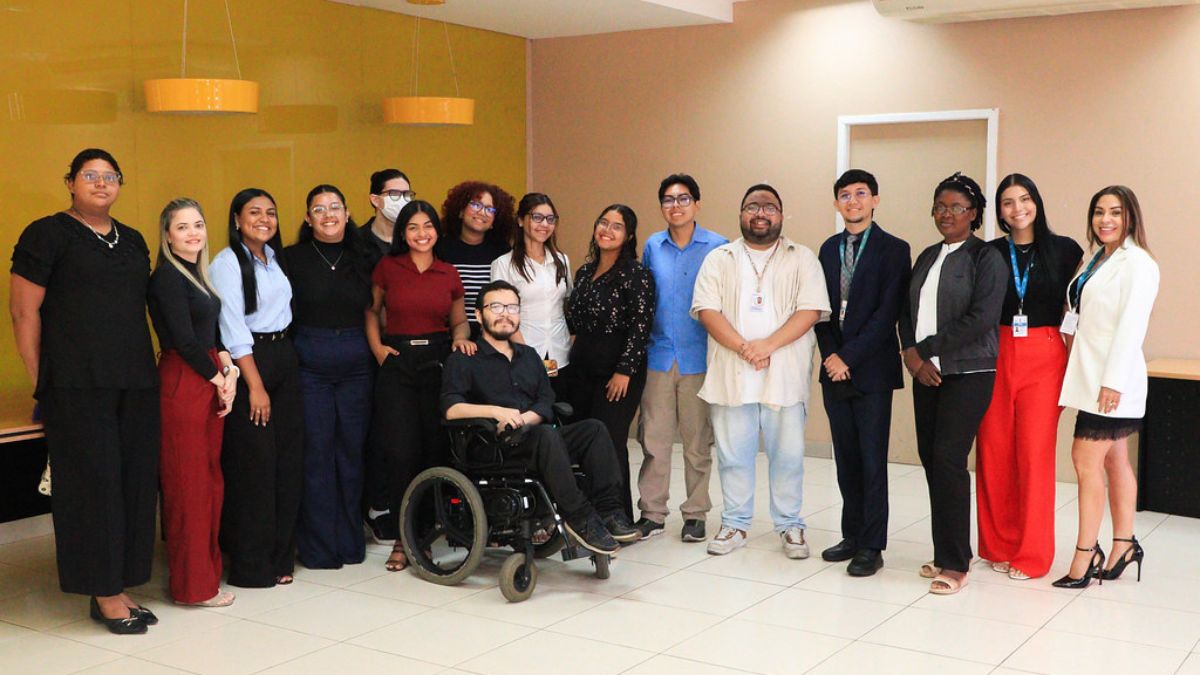 Estudantes de Jornalismo da UniNorte conhecem estrutura da comunicação da Câmara Municipal de Manaus