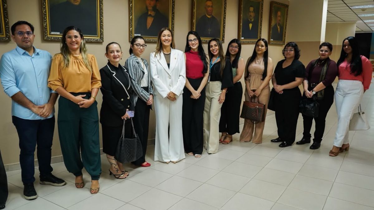 Estudantes do último período de Direito conhecem estrutura e funcionamento da Câmara Municipal de Manaus